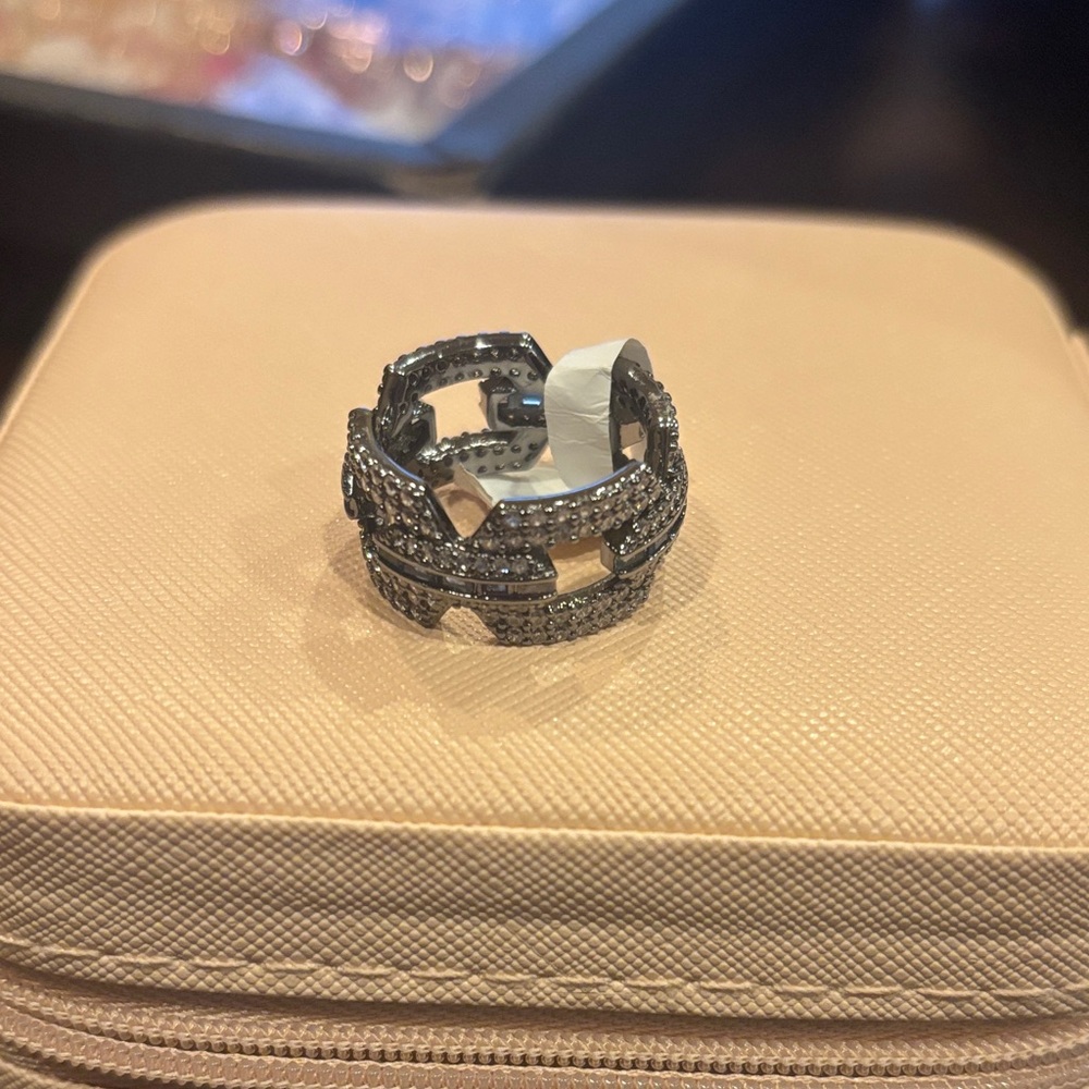 Sirens: Array of colors on hematite Ring - Picture 2 of 4